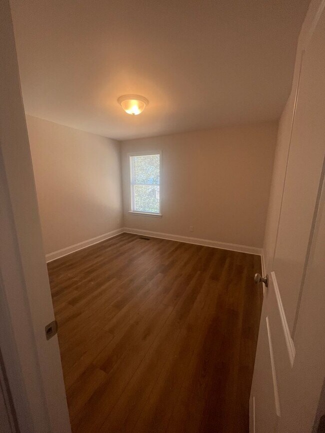 Building Photo - Ooltewah Rental 3 Bedrooms + Full Finished Basement