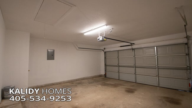 Building Photo - 5004 SE 52nd St