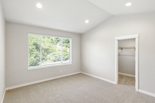 Building Photo - Brand New Townhome in Pleasant Valley Vill...