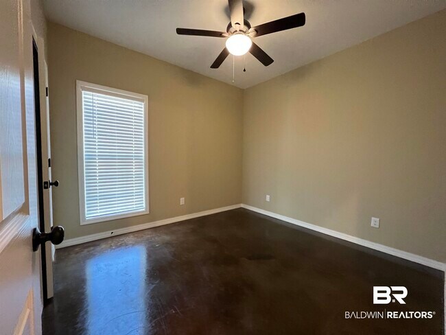 Building Photo - 12862 Churchill Dr