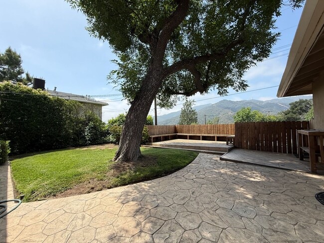 Building Photo - 9235 Creemore Dr