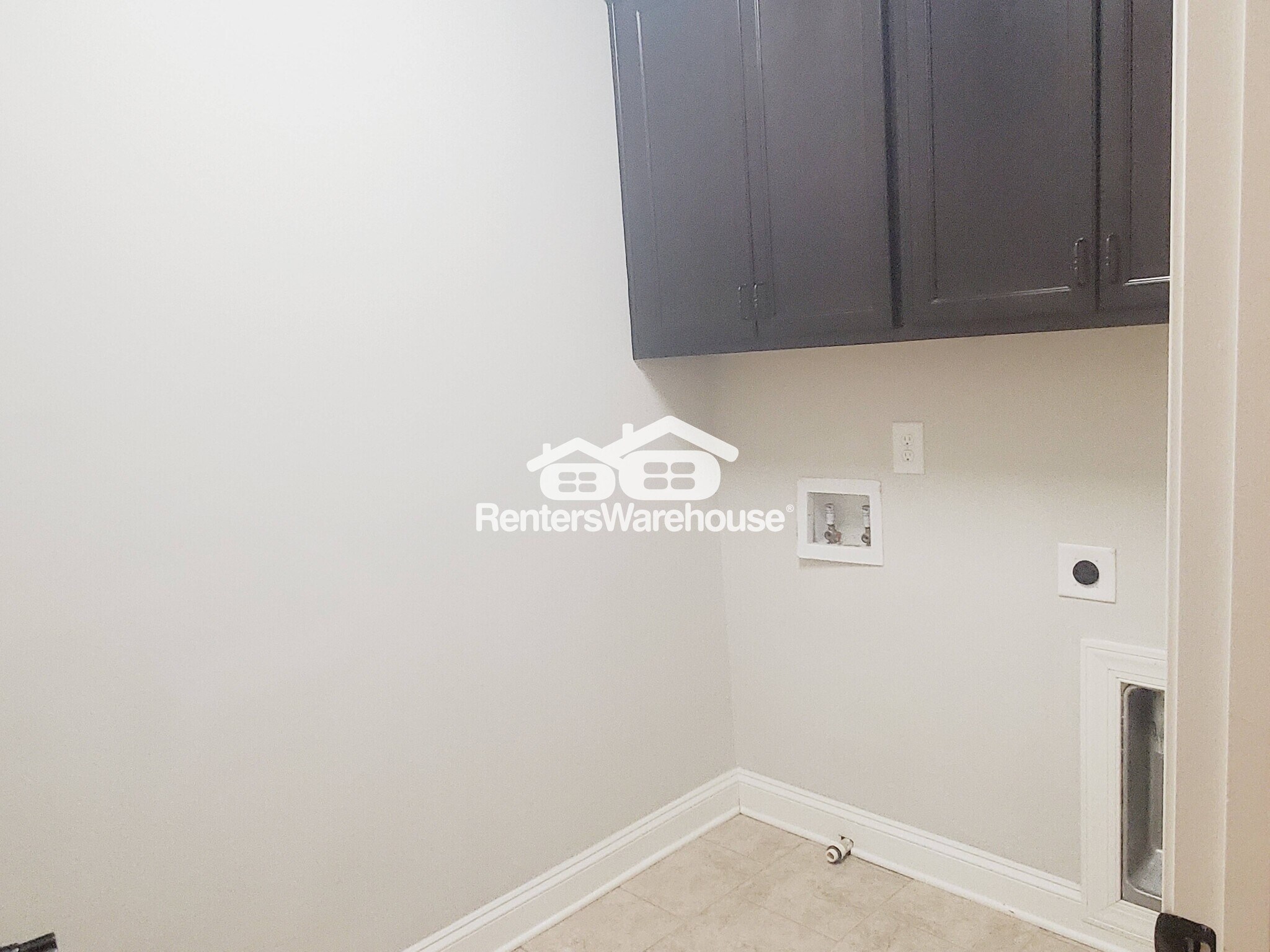 Building Photo - 922 Canterbury Ln NE