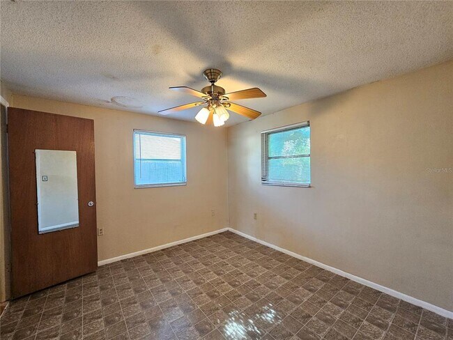 Building Photo - 3048 Coldwell Dr