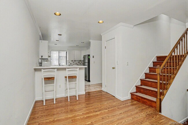 Building Photo - 311 N Greeley Ave