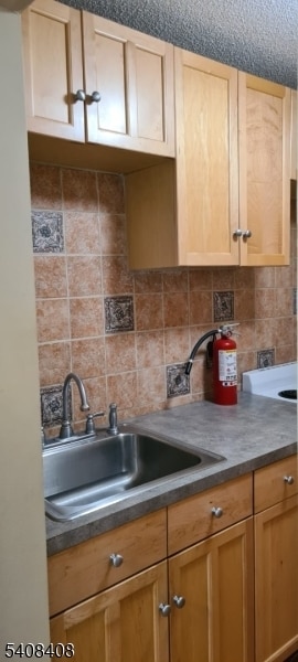 Building Photo - 28 W Elizabeth Ave