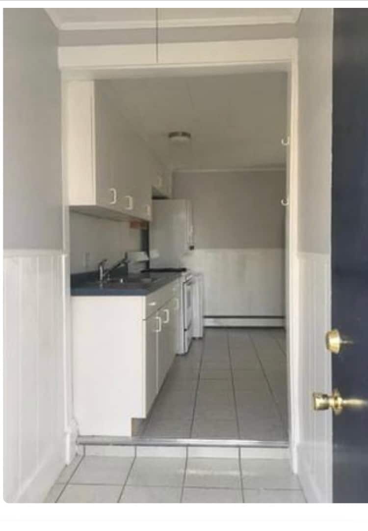 Building Photo - 188 Colburn St