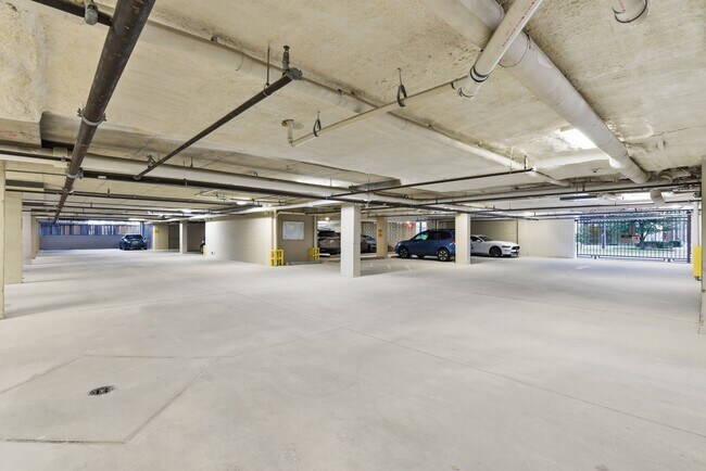 Building Photo - 4819 Caroline St