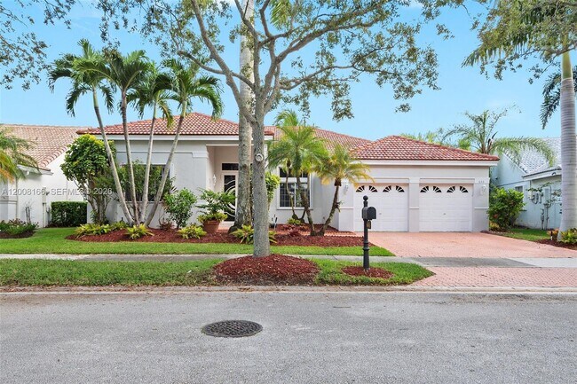 Building Photo - 646 Heritage Dr