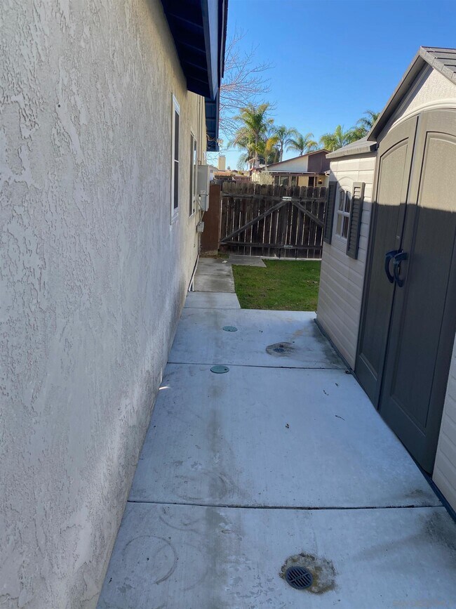 Building Photo - 11217 Adriatic Pl