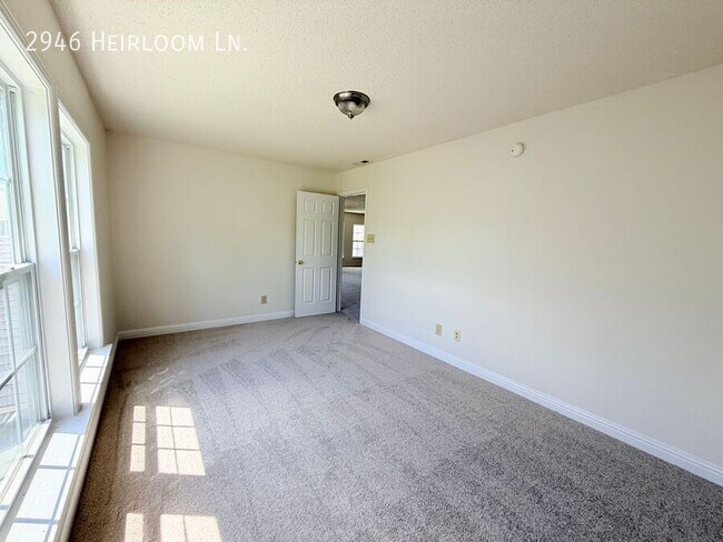 Building Photo - 2946 Heirloom Ln