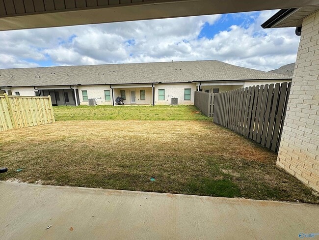 Building Photo - 6065 Gardner Maples Dr SE