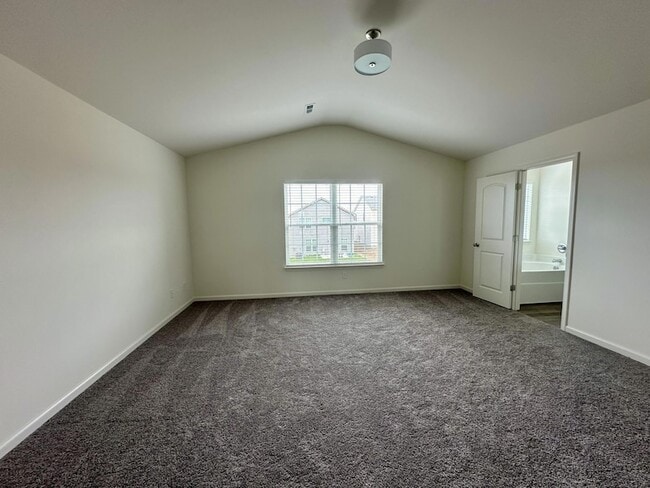 Building Photo - 2380 Geranium Ln