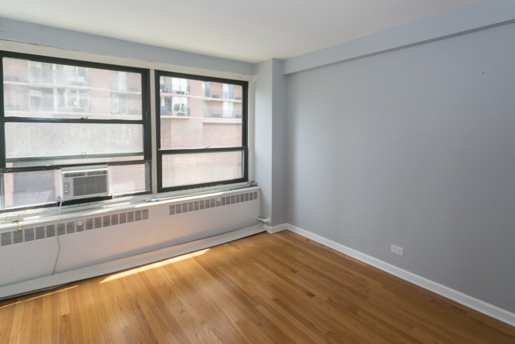 Building Photo - 4180 N Marine Dr