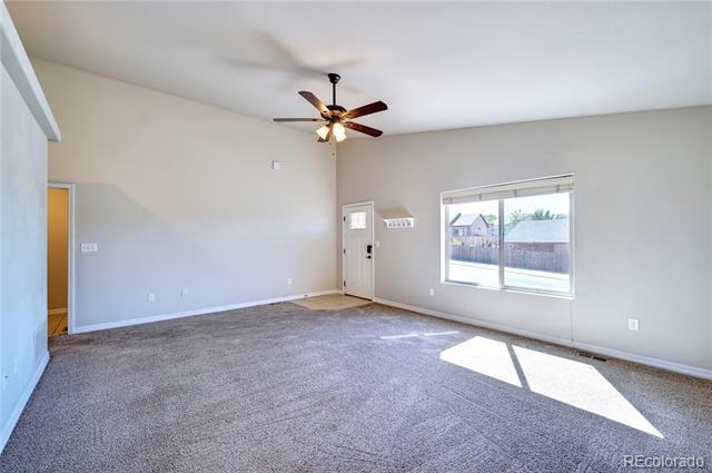 Building Photo - 25 Arrowsmith Dr