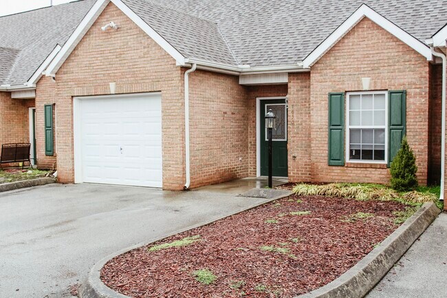 Primary Photo - 7650 Emory Cove Way