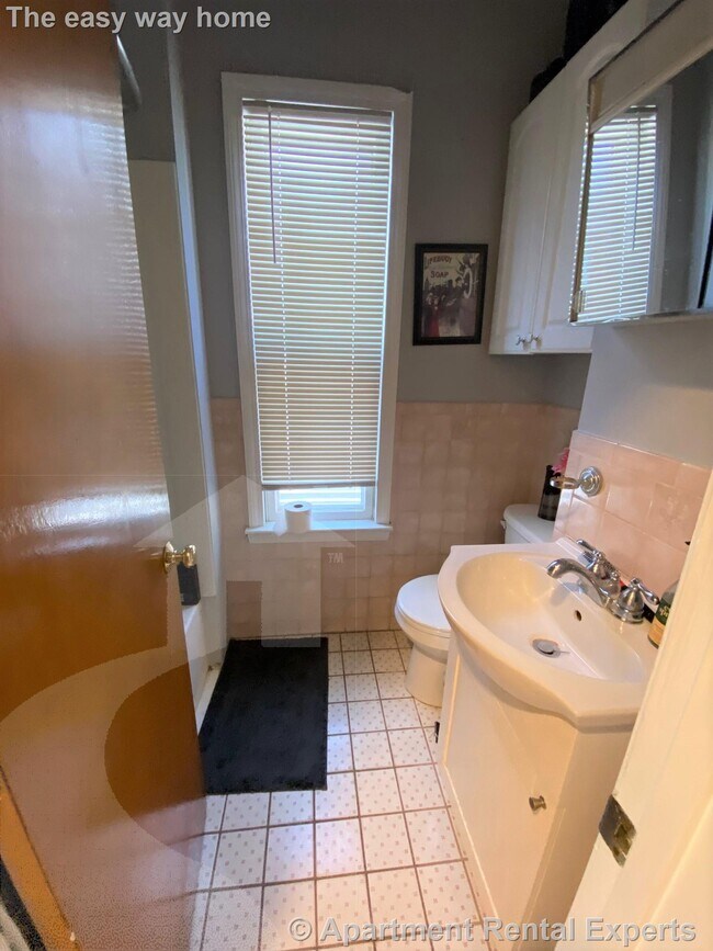 Building Photo - 359-361 Western Ave Unit #3