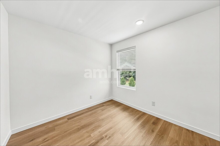 Building Photo - 8027 Verona Lp SW