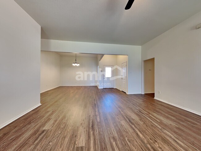 Building Photo - 824 Wilderness Pass