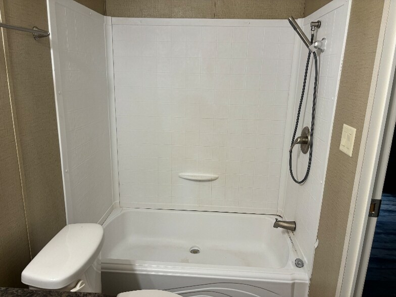 Building Photo - 2596 LA-3059