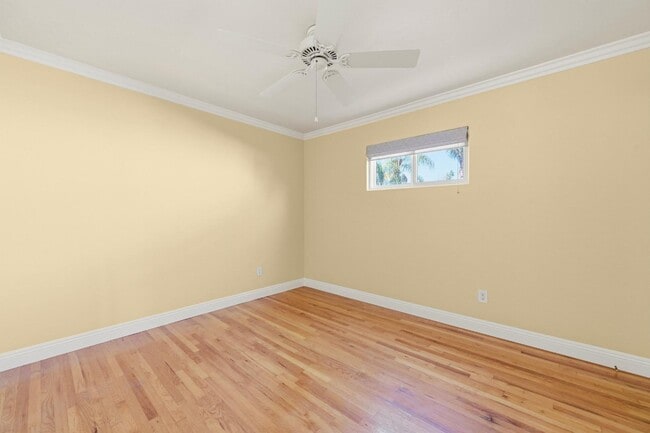 Building Photo - 1677 Sandos St