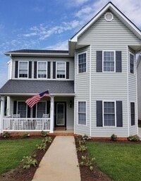 Building Photo - 4 Bedroom Home in Lynchburg