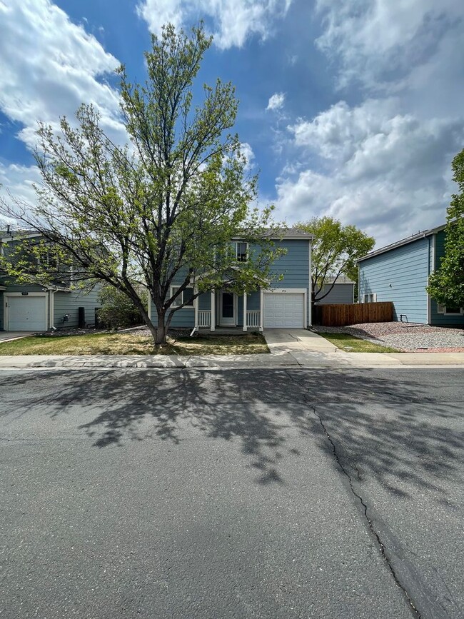 Building Photo - 3 Bedroom 2 Bath House in Thornton Available Now!