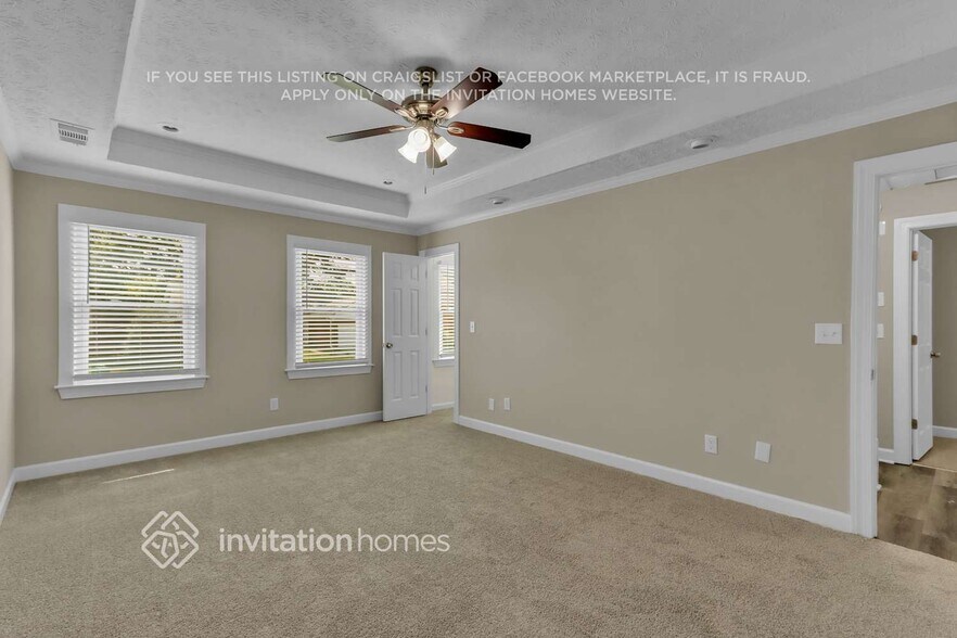 Building Photo - 6412 Phillips Pl