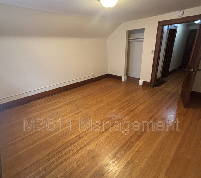 Building Photo - 1318 New Hampshire St