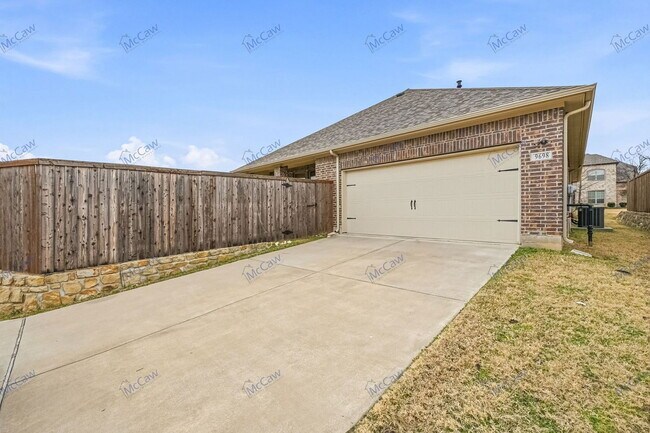 Building Photo - 9698 Staffordshire Rd