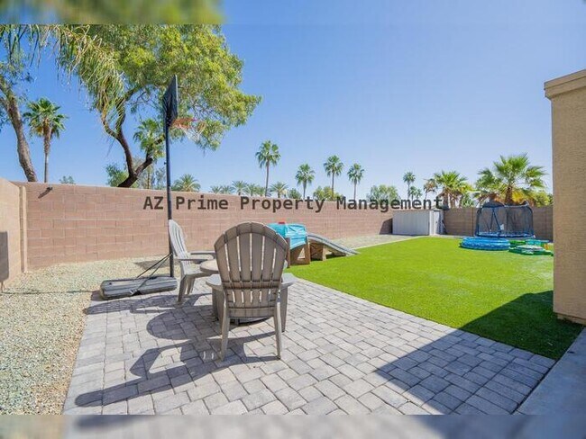 Building Photo - 15160 W Smokey Dr