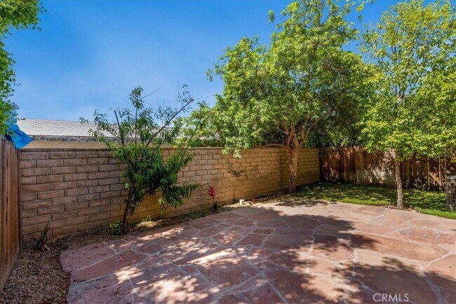 Building Photo - 14932 Isamar Ln