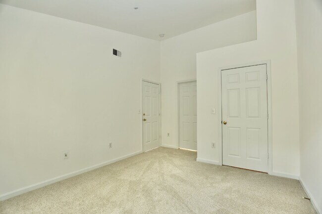 Building Photo - Welcome Home!