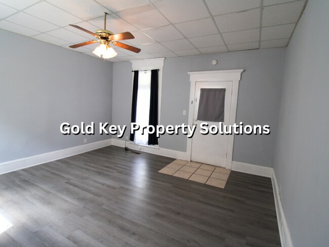 Building Photo - 803-807 High Street