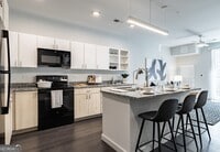 Building Photo - 750 Avondale Creek Dr.