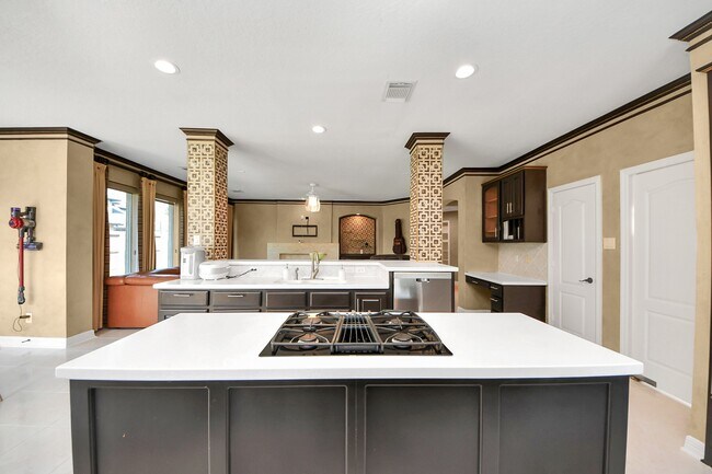 Building Photo - 5410 Deerbourne Chase Dr