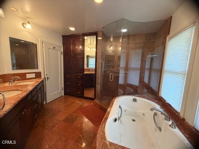 Building Photo - 419 Brakey Rd