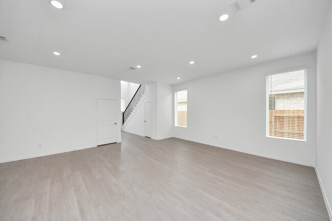 Building Photo - 3040 Ash Ray Dr