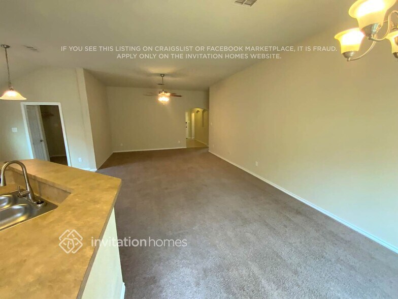 Building Photo - 4968 Galley Cir