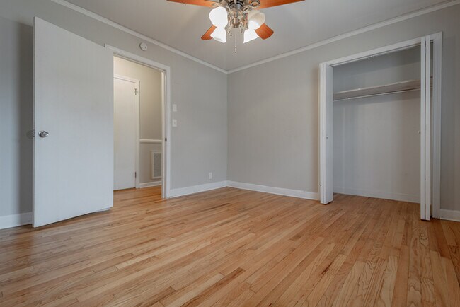 Building Photo - REDUCED!