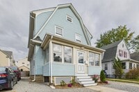 Building Photo - 263 Narragansett St