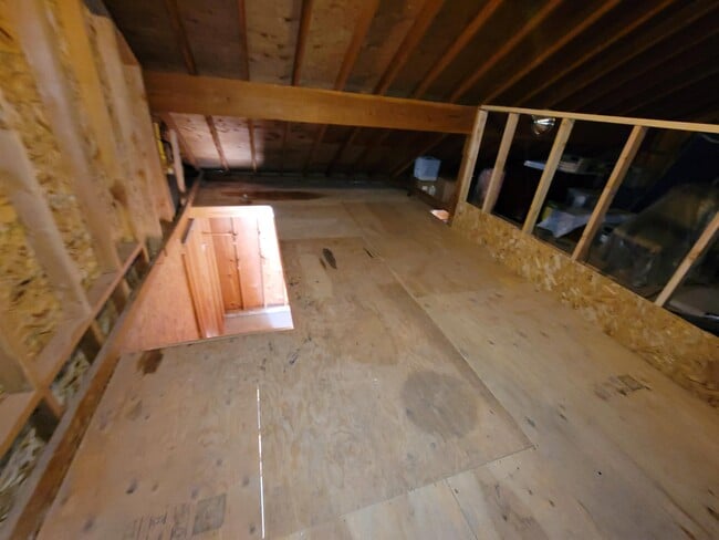 Building Photo - 1040 Smith Ln