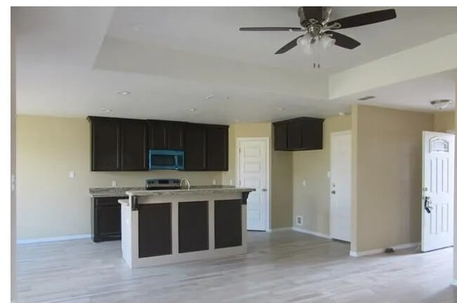 Building Photo - 9020 Empress Ln