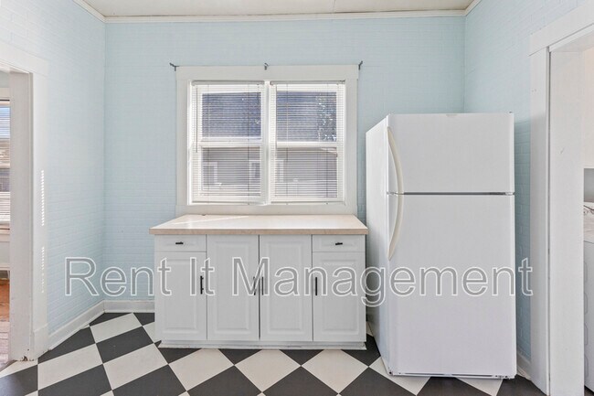 Building Photo - 4535 Marcy St