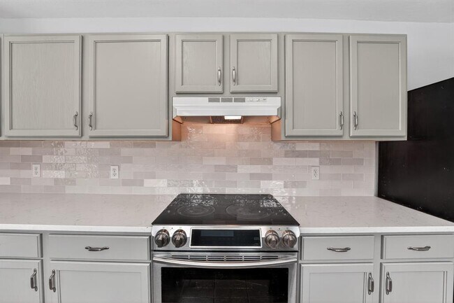 Building Photo - 8409 Nairn Dr