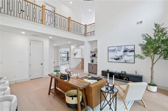 Building Photo - 461 Maypop Ln