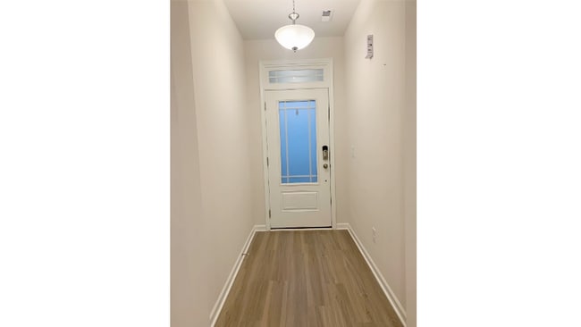 Building Photo - 612 Creekway Dr