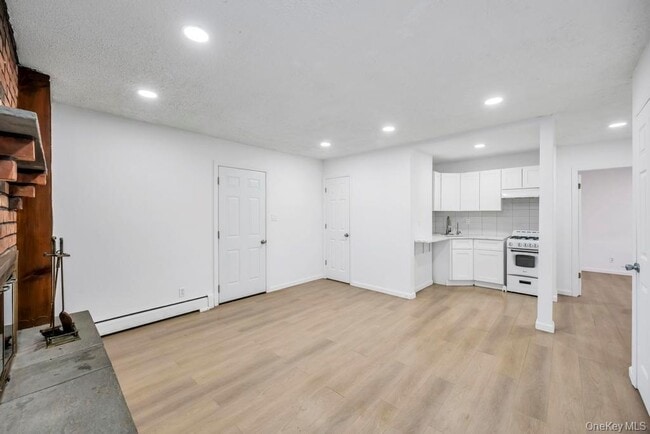 Building Photo - 5494 South Dr