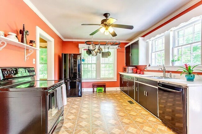 Building Photo - Charming 2 bedroom house in South Knox!