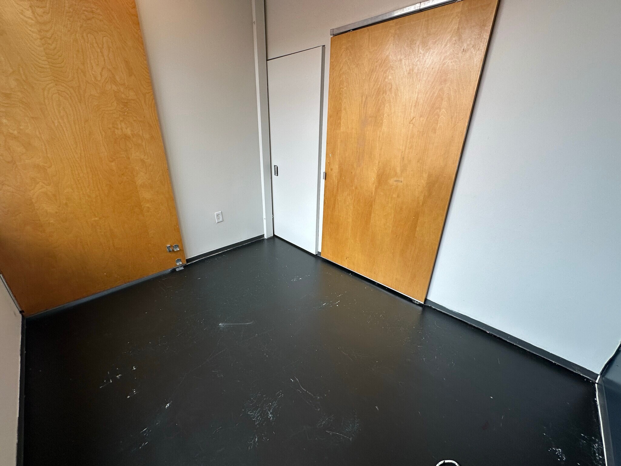 Building Photo - 117 E Berkeley St