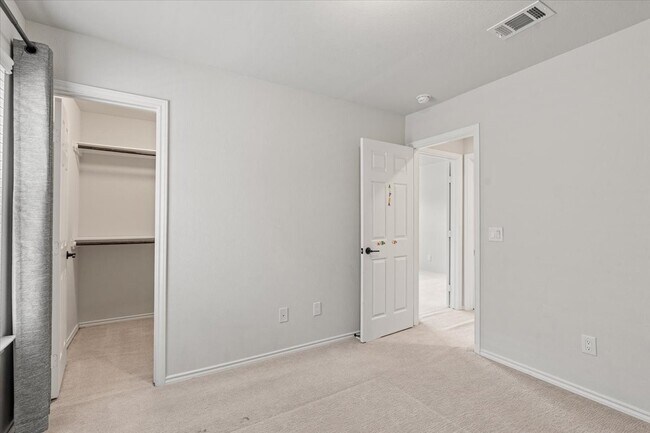 Building Photo - 4009 Delta Rose St